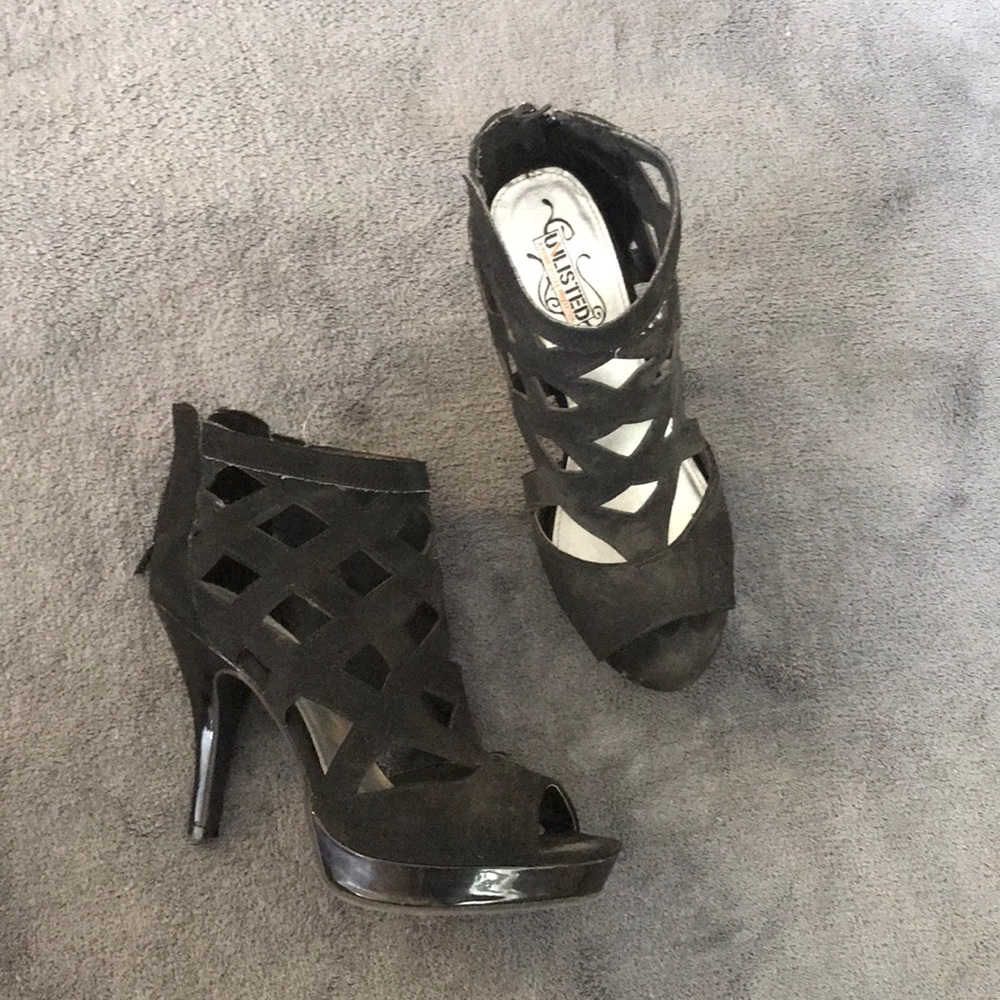 Unlisted (Kenneth Cole) Latticework Heels